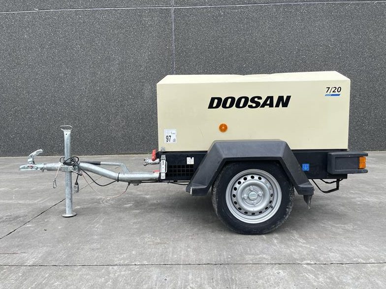 Used 2018 Doosan 7 / 20 Portable Air Compressor, 71 CFM