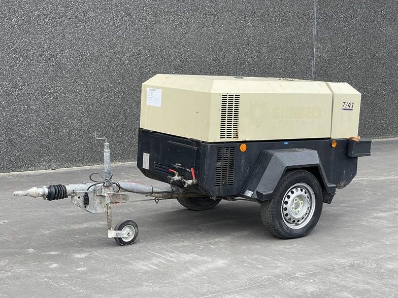 Used 2017 Doosan 7 / 41 Portable Air Compressor, 145 CFM