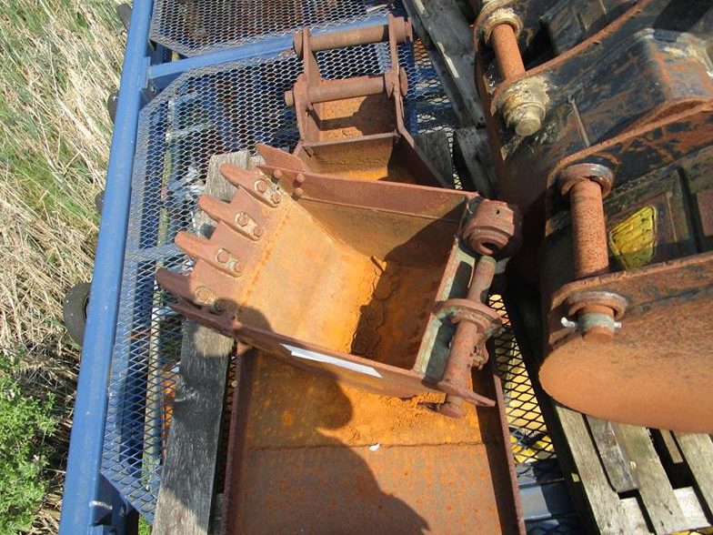 Used digging bucket Attachment