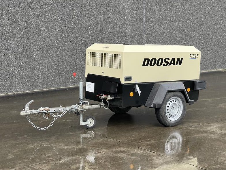Used 2011 Ingersoll Rand 7/31 Portable Air Compressor, 109 CFM