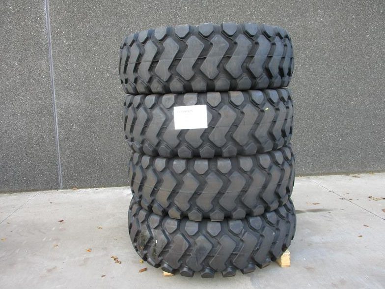 Used Transking 20.5 X 25 X 4 Attachment